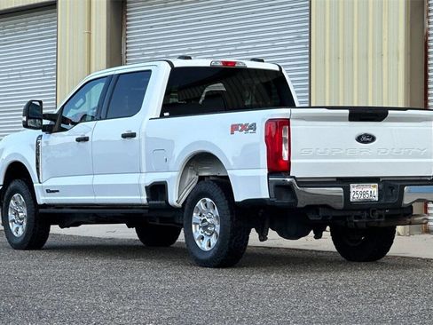 Used 2023 Ford F250 XLT w/ FX4 Off-Road Package image 4