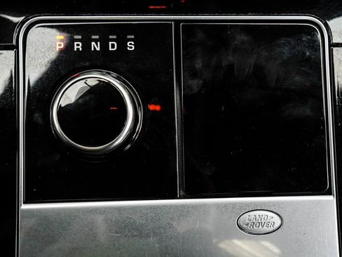 Used 2020 Land Rover Range Rover Velar S image 20