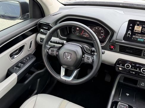 Used 2025 Honda Pilot EX-L image 15