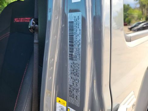 Used 2018 Jeep Wrangler Unlimited Rubicon AWD/4WD image 30