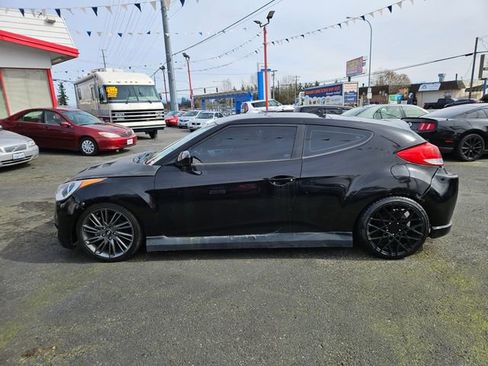 Used 2015 Hyundai Veloster image 6