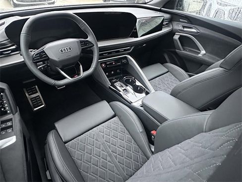 New 2025 Audi SQ5 Premium Plus image 6