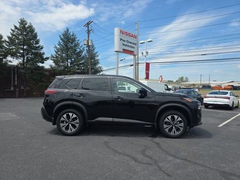 Used 2023 Nissan Rogue SV AWD/4WD image 4