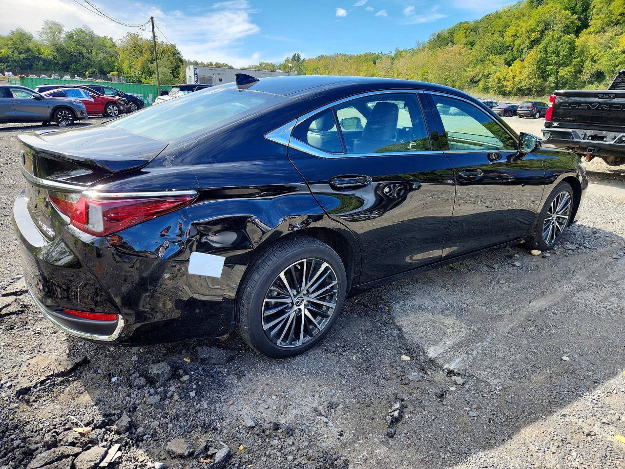 Used 2024 Lexus ES 250 w/ Premium Package AWD/4WD image 5
