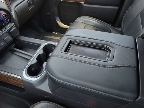 Used 2020 Chevrolet Silverado 1500 High Country AWD/4WD image 29