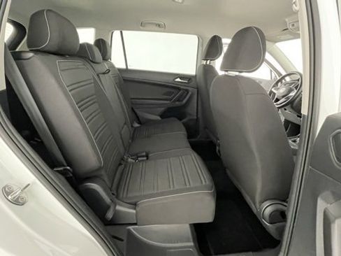 Used 2021 Volkswagen Tiguan SE R-Line image 45