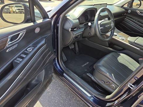Used 2024 Genesis GV80 2.5T AWD/4WD image 21