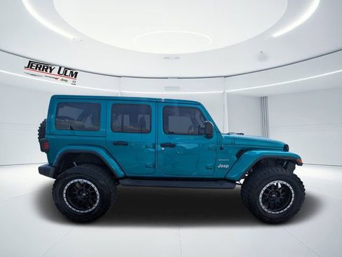 Used 2020 Jeep Wrangler Unlimited Sahara w/ Uconnect 4C Nav & Sound Group image 2