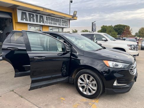 Used 2020 Ford Edge Titanium FWD image 7