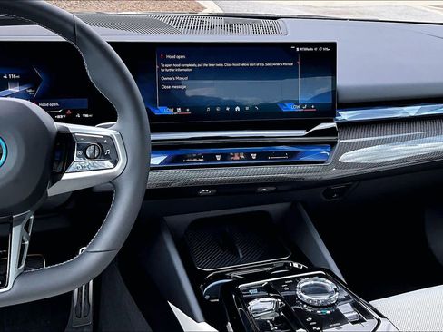 Certified 2025 BMW i5 M60 w/ Executive Package image 7