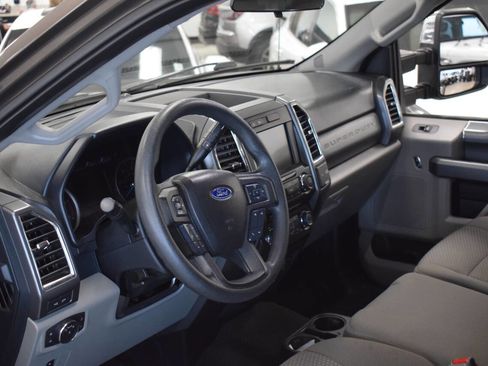 Used 2017 Ford F350 XLT w/ XLT Premium Package image 41