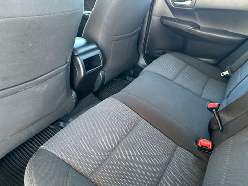 Used 2016 Toyota Camry LE FWD image 4