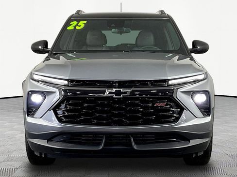 Used 2025 Chevrolet TrailBlazer RS w/ Driver Confidence Package FWD image 2