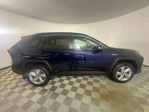 Used 2021 Toyota RAV4 XLE Premium AWD/4WD image 6