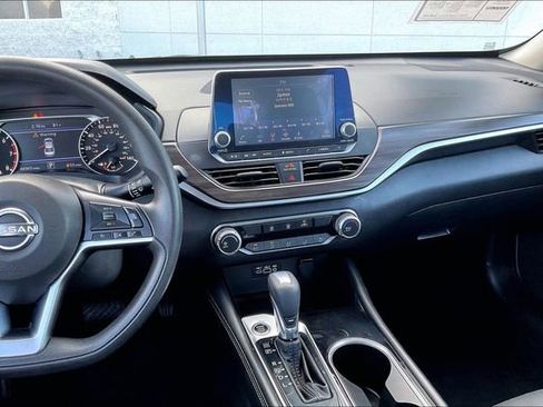 Certified 2023 Nissan Altima 2.5 SV image 5