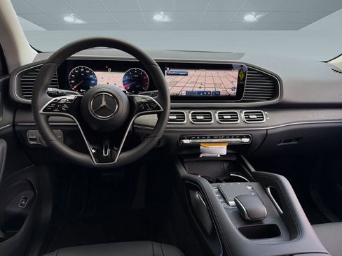 New 2026 Mercedes-Benz GLE 450 4MATIC image 3