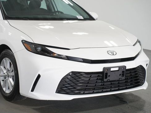 Certified 2025 Toyota Camry LE image 4
