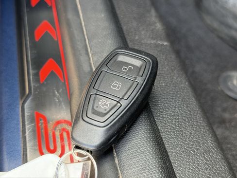 Used 2018 Ford Focus ST w/ Equipment Group 401A FWD image 39