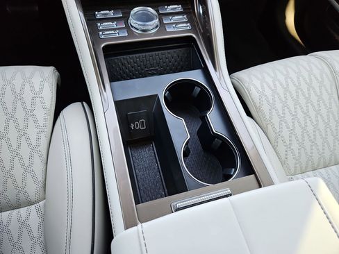 Used 2025 Lincoln Nautilus Black Label image 26