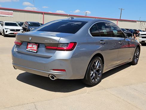 Used 2025 BMW 330i Sedan image 3