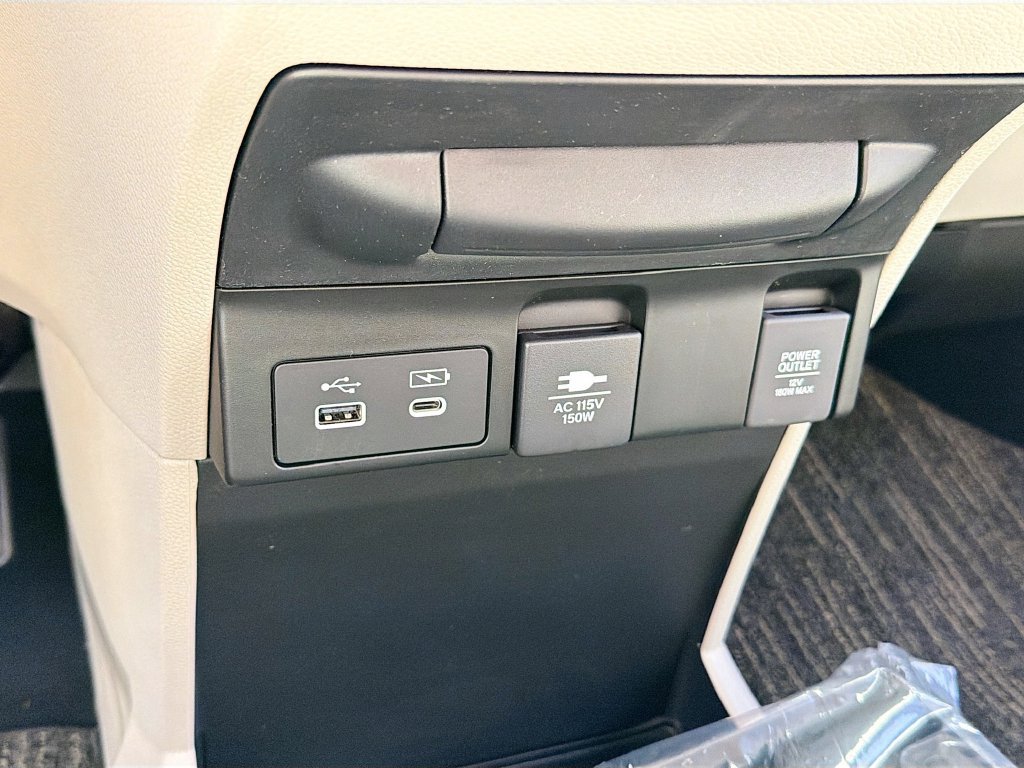 New 2026 Honda Odyssey Touring image 15