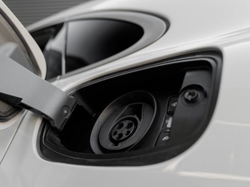 New 2025 Porsche Cayenne Turbo image 30