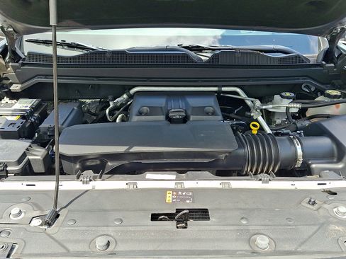 Used 2023 Chevrolet Colorado LT w/ LT Convenience Package II AWD/4WD image 28