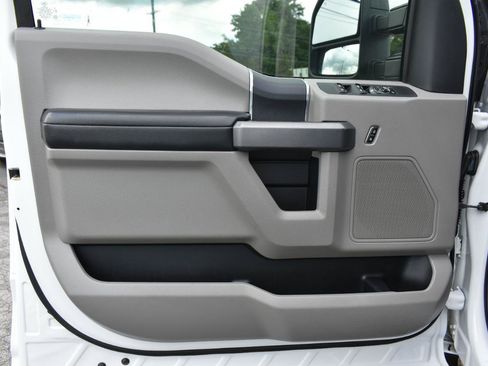 Used 2017 Ford F250 XLT AWD/4WD image 35