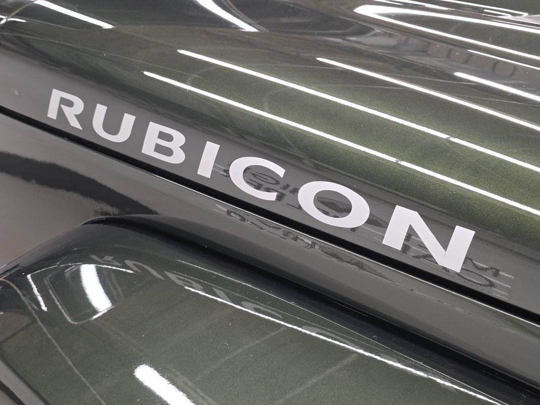 Used 2010 Jeep Wrangler Unlimited Rubicon w/ Dual Top Group AWD/4WD image 44