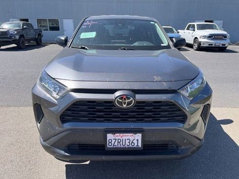Used 2022 Toyota RAV4 LE AWD/4WD image 2