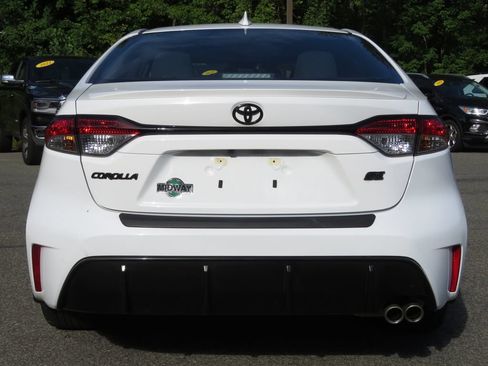 Used 2024 Toyota Corolla SE FWD image 6