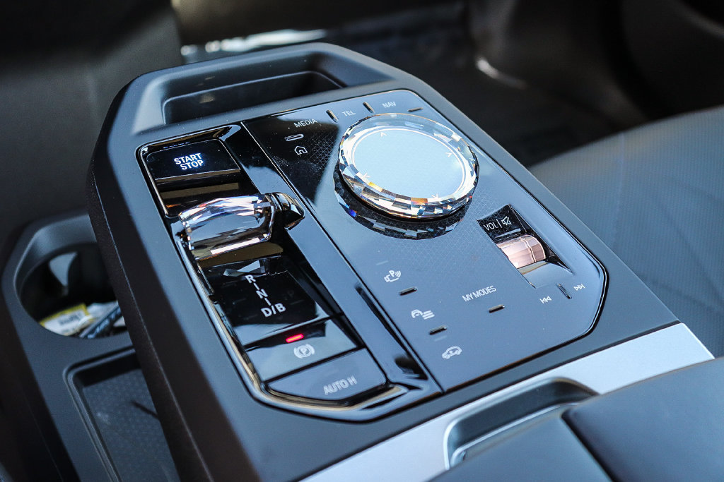 Used 2026 BMW iX M70 AWD/4WD image 19