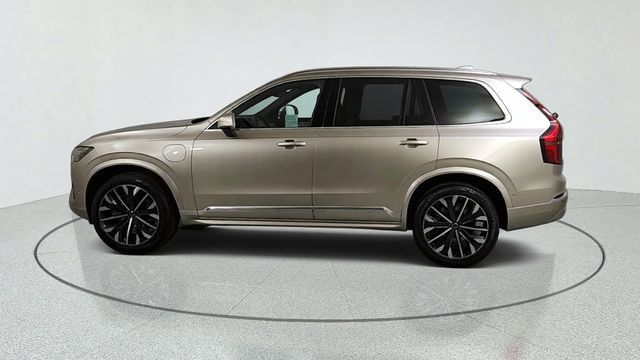 New 2026 Volvo XC90 T8 Plus w/ Protection Package Premier AWD/4WD image 4