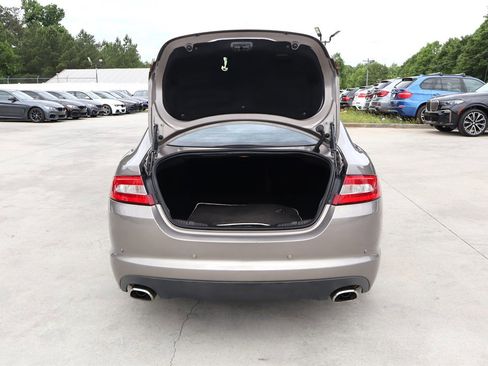 Used 2011 Jaguar XF Premium RWD image 38