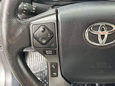 Used 2019 Toyota Tacoma TRD Off-Road image 19