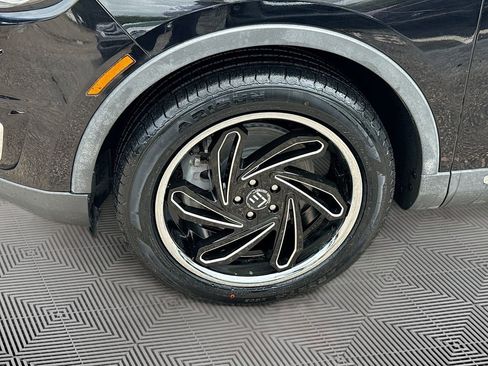 Used 2019 Lincoln Nautilus Reserve w/ Cargo Utility Package AWD/4WD image 35
