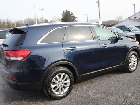 Used 2018 Kia Sorento LX image 27