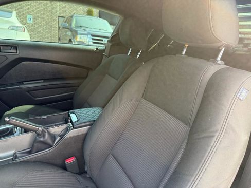 Used 2010 Ford Mustang GT image 13