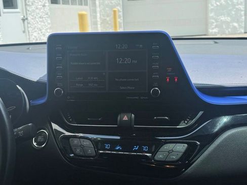 Used 2020 Toyota C-HR XLE FWD image 12