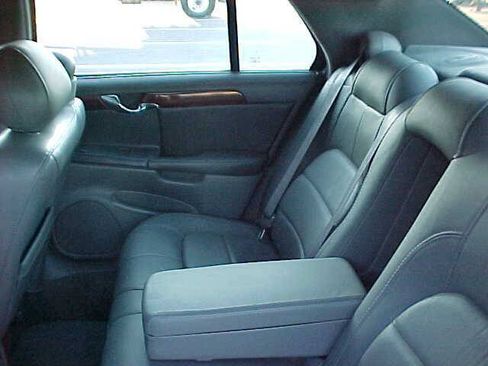 Used 2005 Cadillac De Ville FWD image 8