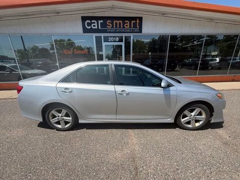 Used 2013 Toyota Camry SE FWD image 8
