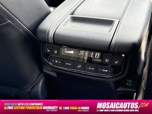 Used 2025 Toyota Grand Highlander AWD image 21