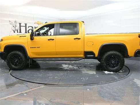 New 2026 Chevrolet Silverado 2500 ZR2 w/ LPO, Dark Essentials Package image 30