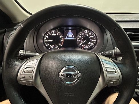 Used 2016 Nissan Altima 2.5 SV w/ Convenience Package image 16