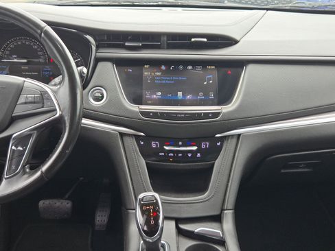 Used 2019 Cadillac XT5 Luxury FWD image 16