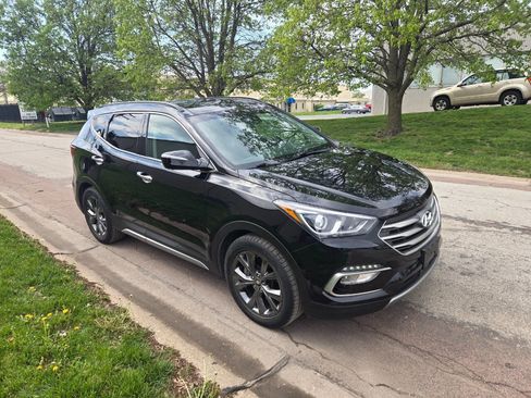 Used 2018 Hyundai Santa Fe Sport w/ 2.0T Ultimate Tech Package 05 AWD/4WD image 4
