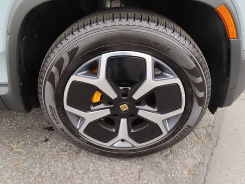Used 2024 Rivian R1S Adventure AWD/4WD image 10