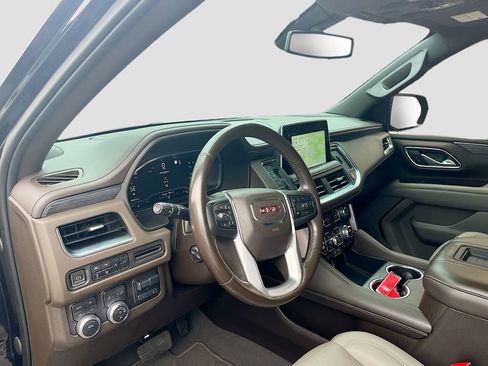 Used 2022 GMC Yukon SLT w/ SLT Premium Package AWD/4WD image 17