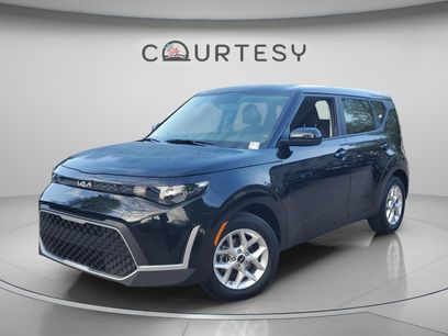 Used 2025 Kia Soul LX w/ LX Technology Package