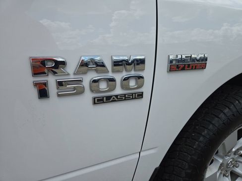 Used 2023 RAM 1500 Classic SLT AWD/4WD image 12